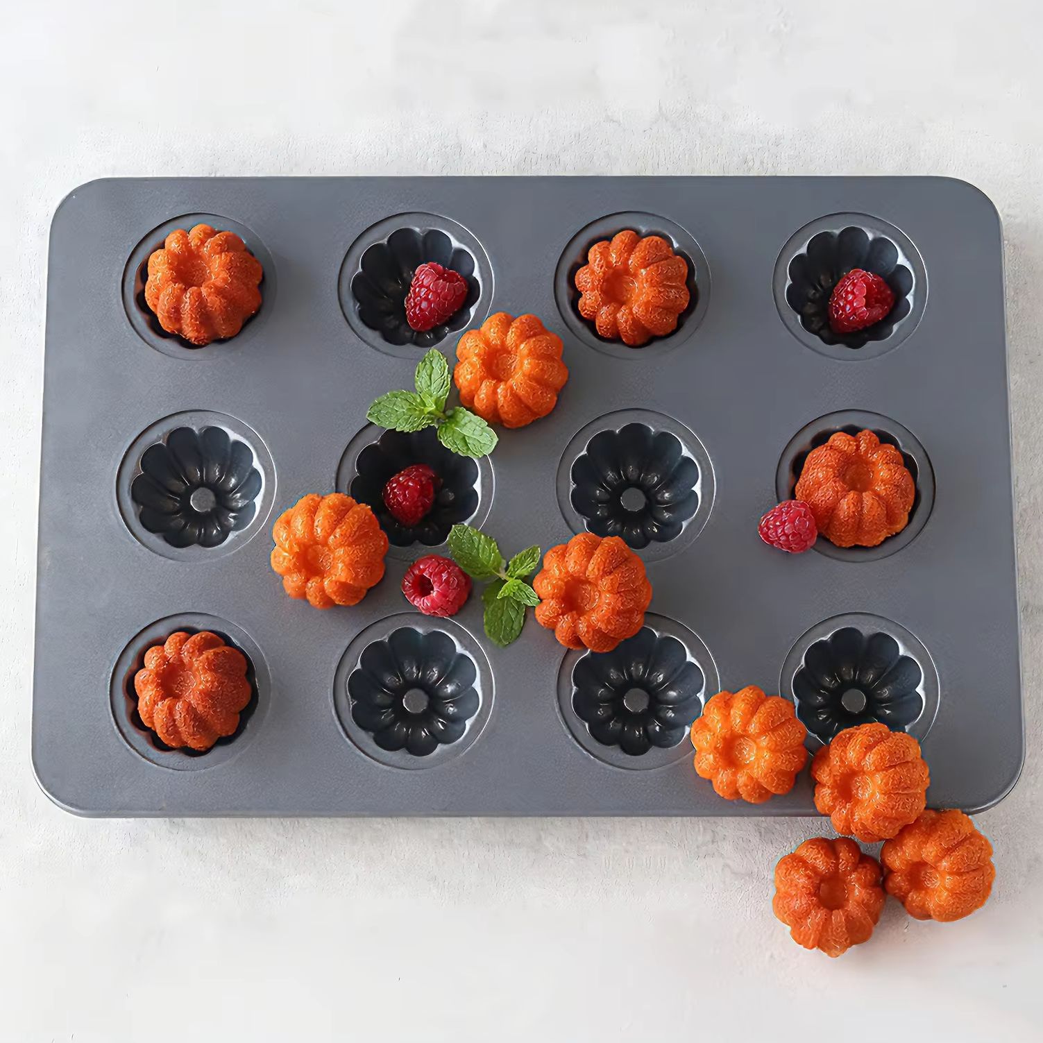 Bread Baking Kitchen Utensils - Mini Kouglof Backform mit 12 Mulden,